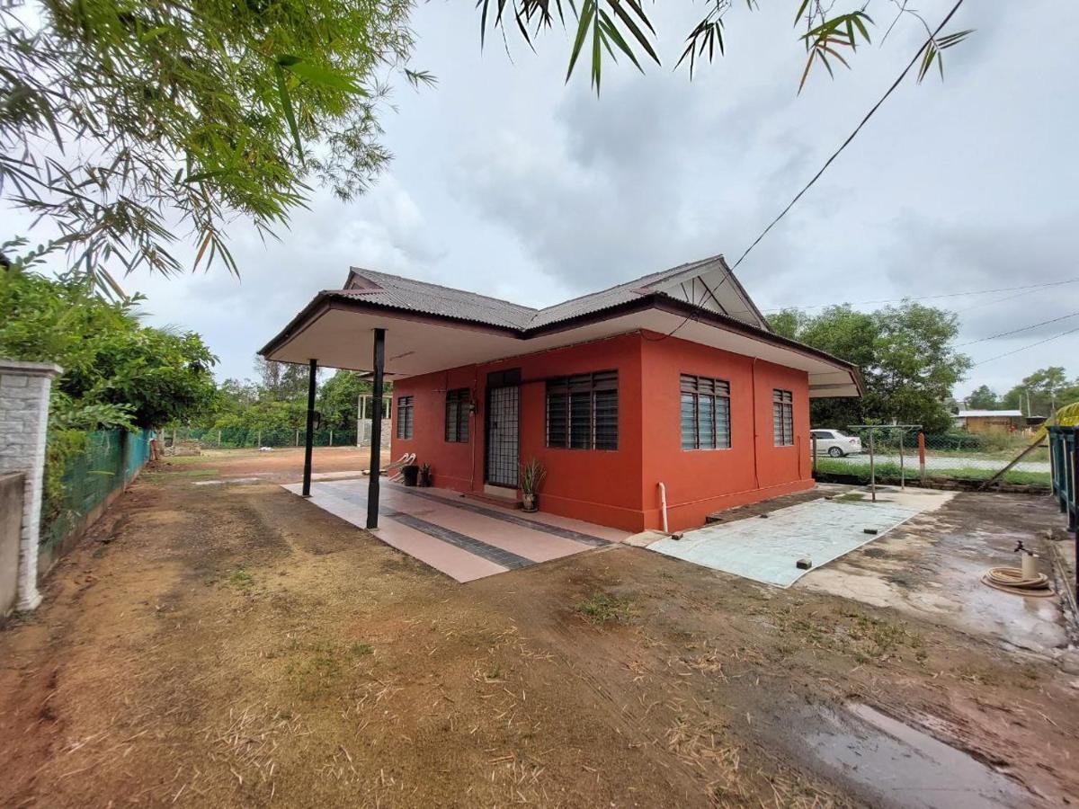 Homestay Ummi Kuala Terengganu Extérieur photo