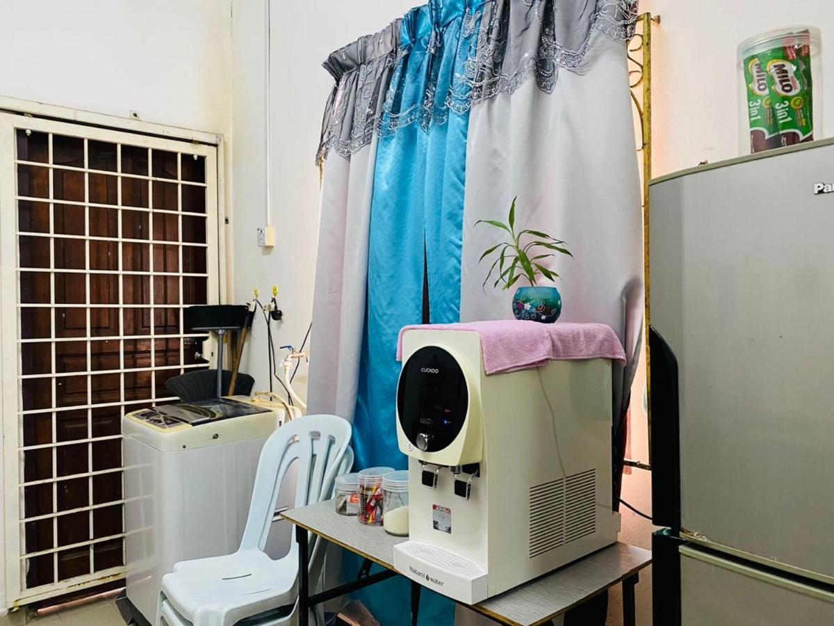 Homestay Ummi Kuala Terengganu Extérieur photo